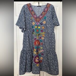 See N Be Seen Blue and White Dress w/ pockets & gorgeous embroidery size 2X